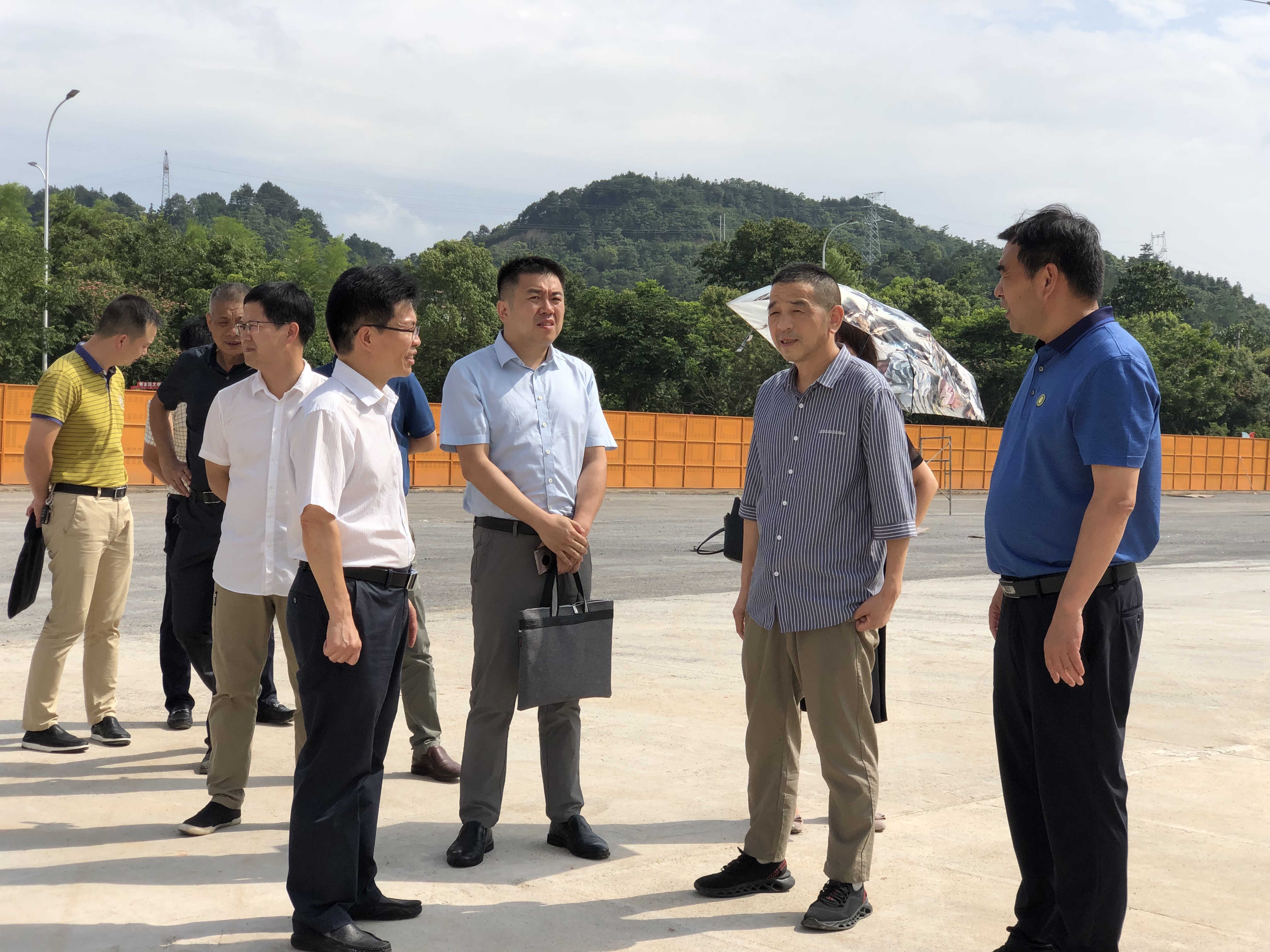 市政协副主席,农工党市委主委程北平一行到新校区建设现场调研