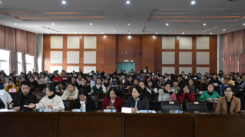 我校第七届辩论赛顺利举行(4).JPG