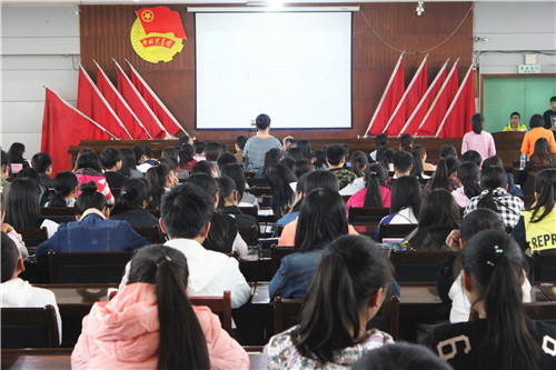 我校举行“两学一做,青春当先”主题演讲比赛(1).JPG