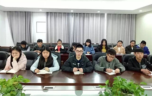 倾听学生心声 着力解决问题——我校举行本学期最后一次校长接待日活动(3).jpg