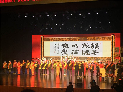 魅力青春树形象 志愿服务展风采(2).jpg