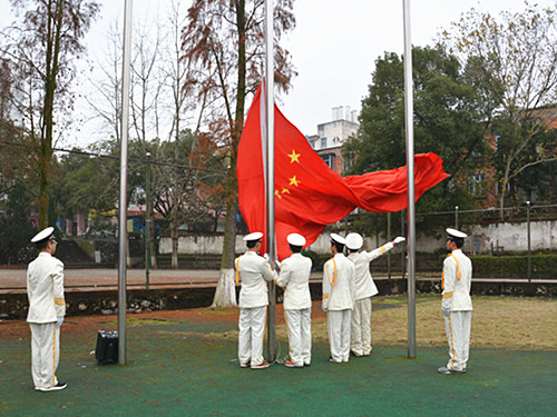 勿忘国耻 振兴中华——我校举行国家公祭日升旗仪式(1).JPG